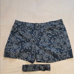 Calvin Klein Jeans Woman’s 100% Cotton Navy Floral Shorts with Belt